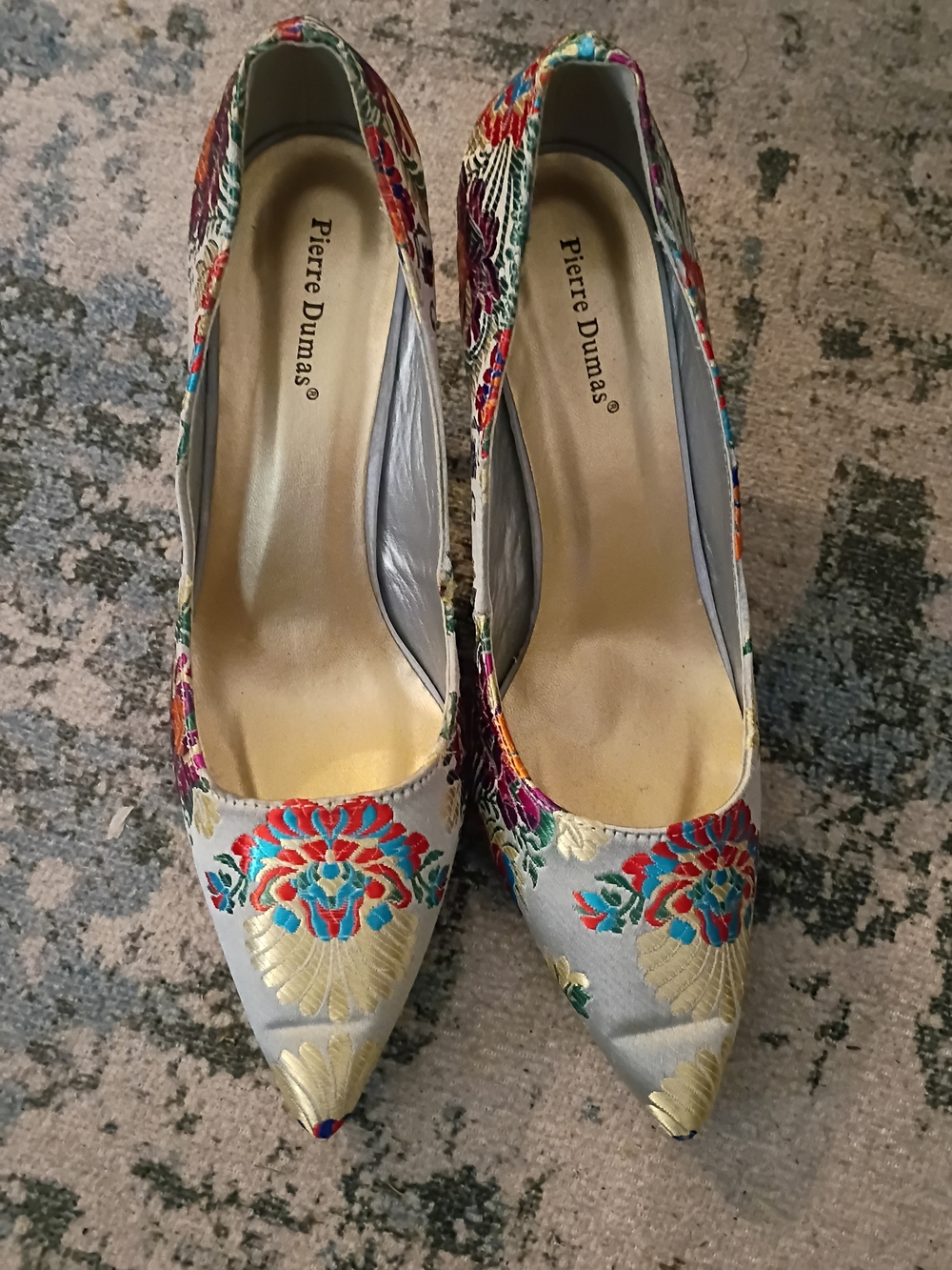 Pierre Dumas Size 8.5